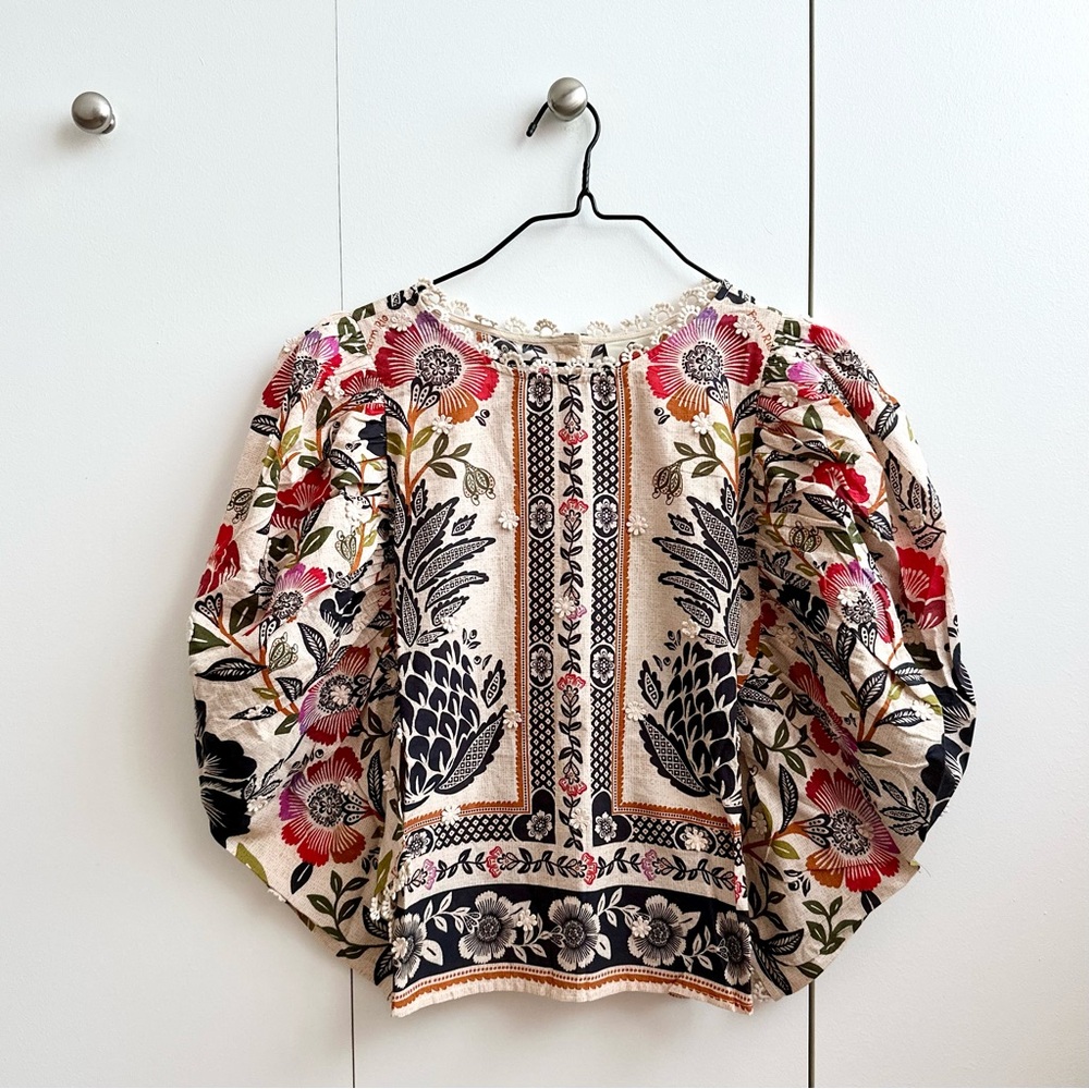 FARM Rio Cream romantic garden blouse with Red, Orange, Green & Black Floral Pri - Picture 8 of 14